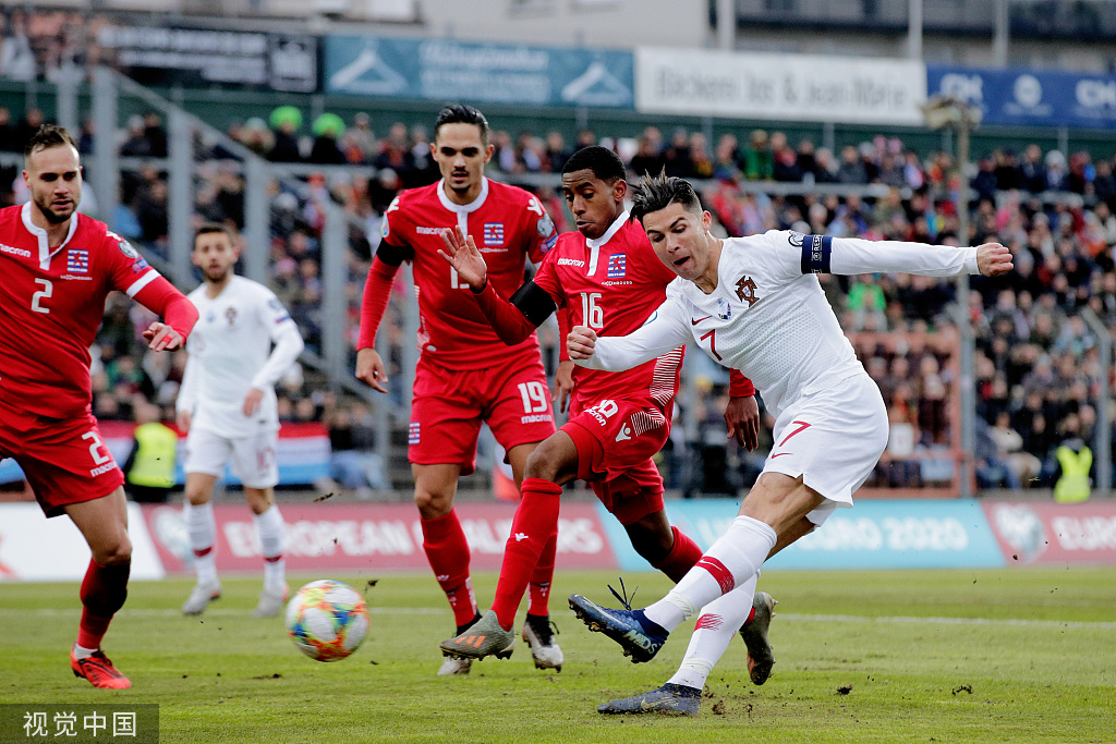 欧预赛-C罗国家队99球锁胜局 葡萄牙2-0卢森堡晋级