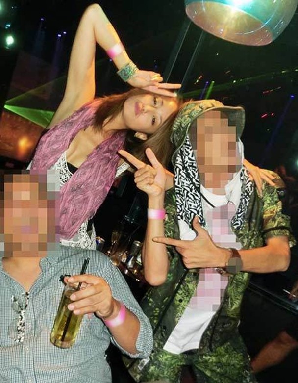 日本传媒再公开她疑似吸毒后与男演员兴奋聚会的照片